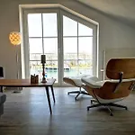 Lejlighed Surforama De Feine Stuuv In Orth Mit Meerblick Femern