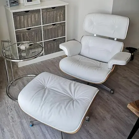 Surforama De Feine Stuuv In Orth Mit Meerblick フェーマルン