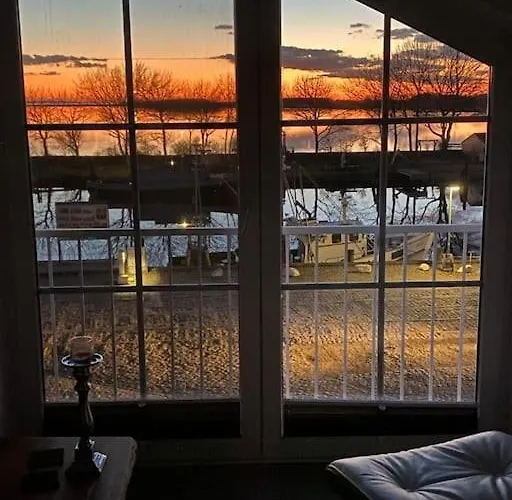 Appartement Surforama De Feine Stuuv In Orth Mit Meerblick Fehmarn